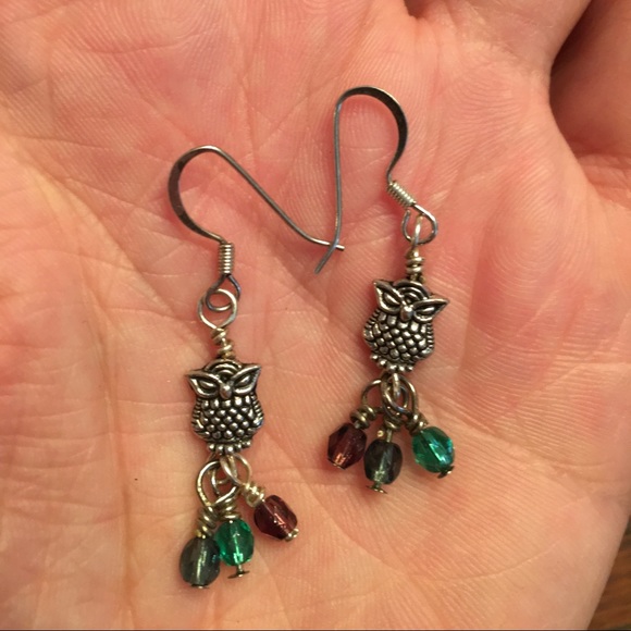 Dainty owl earrings - Picture 3 of 3